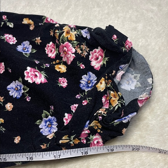 torrid Black Floral Pants with Pink, Blue & Yellow Blooms Capris - Picture 8 of 9